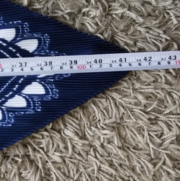 Zara pleated scarf - Picture 5 of 6